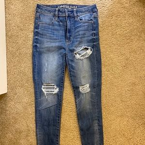 Distressed high waisted skinny jeans.